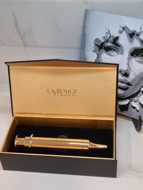 La Rouge Pierre 60 Second Face Lift Serum Snatch Your Face! NEW In Box